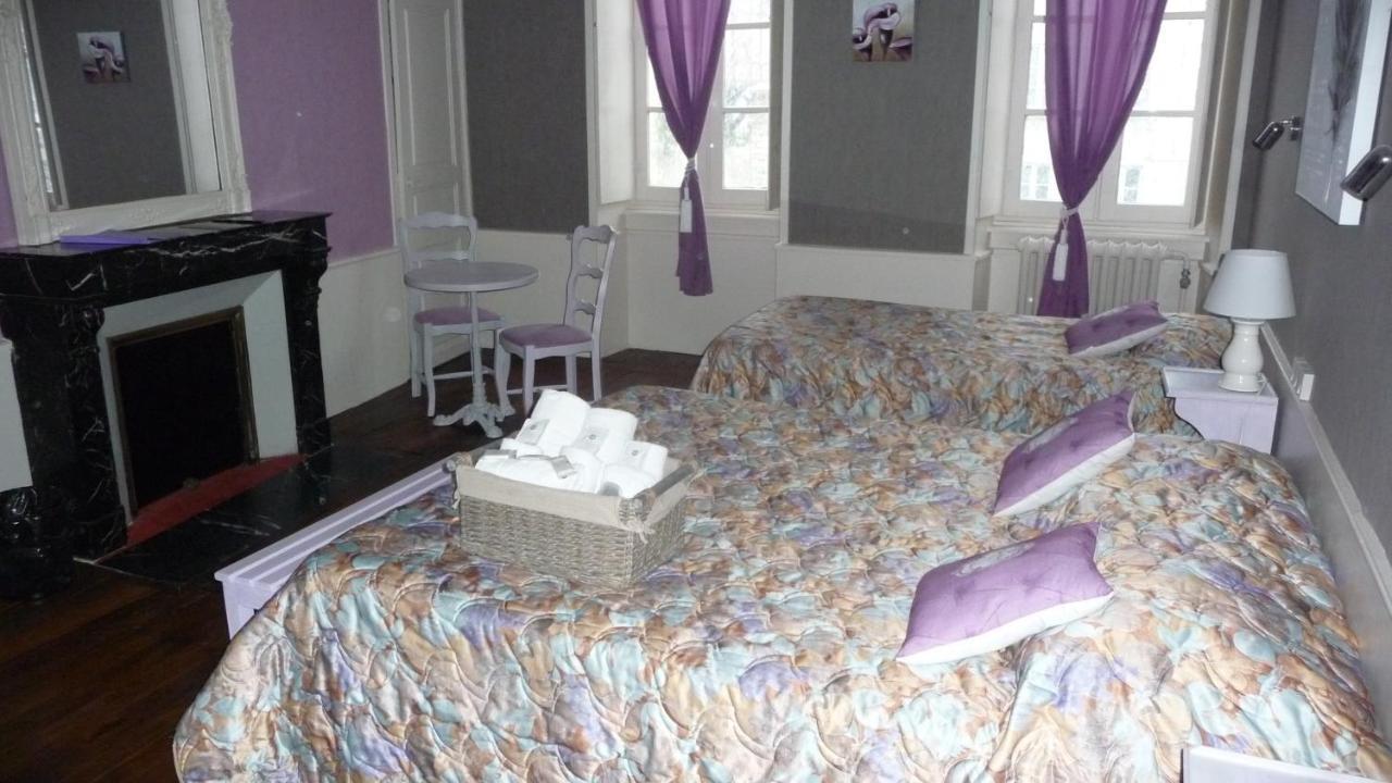 Hotel Du Commerce Semur-en-Auxois Room photo