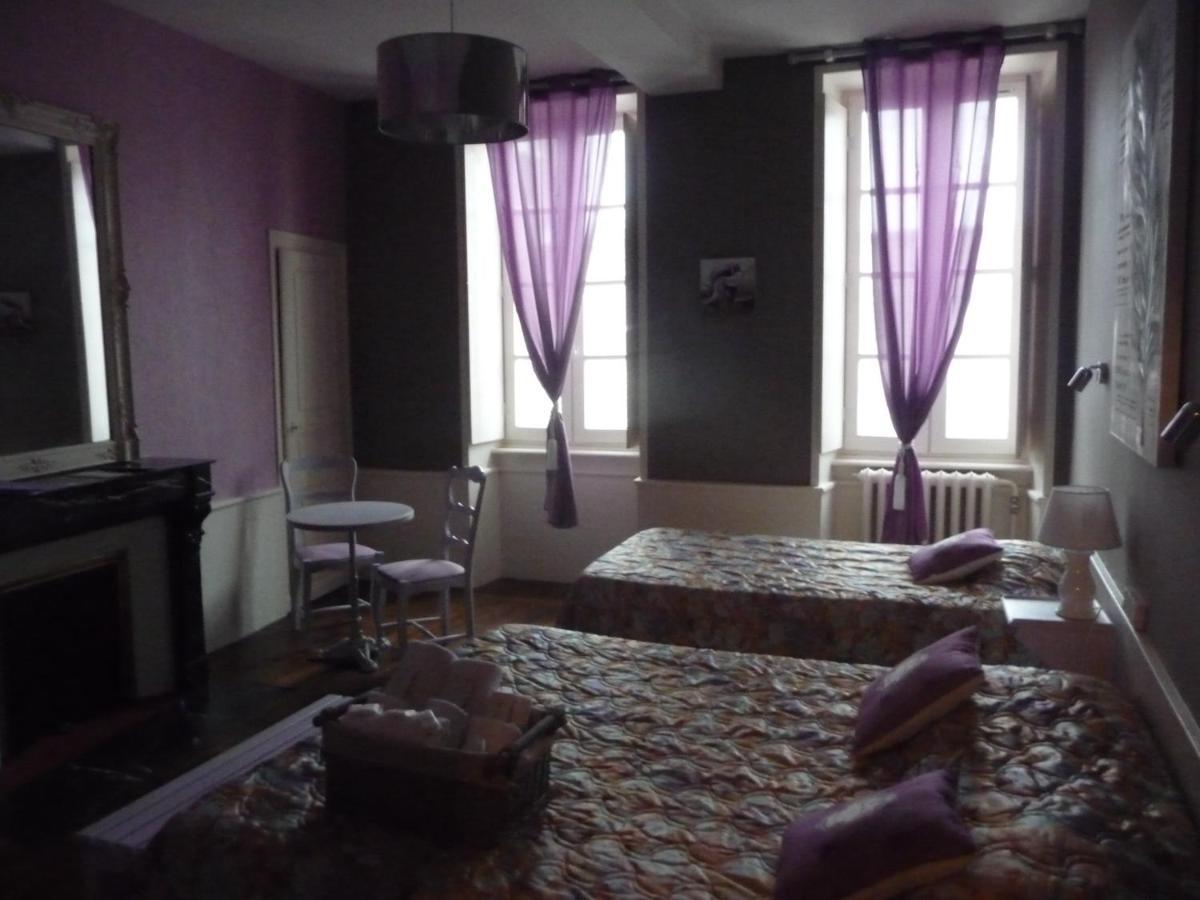 Hotel Du Commerce Semur-en-Auxois Room photo